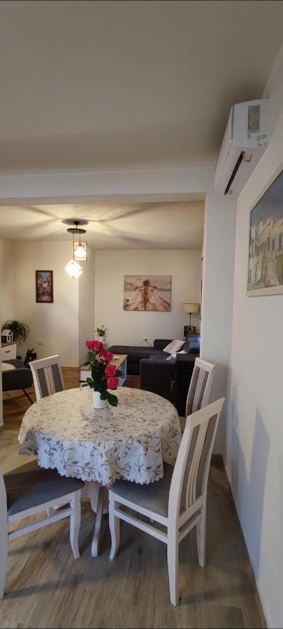 Dika Apartment บาร์ ภายนอก รูปภาพ