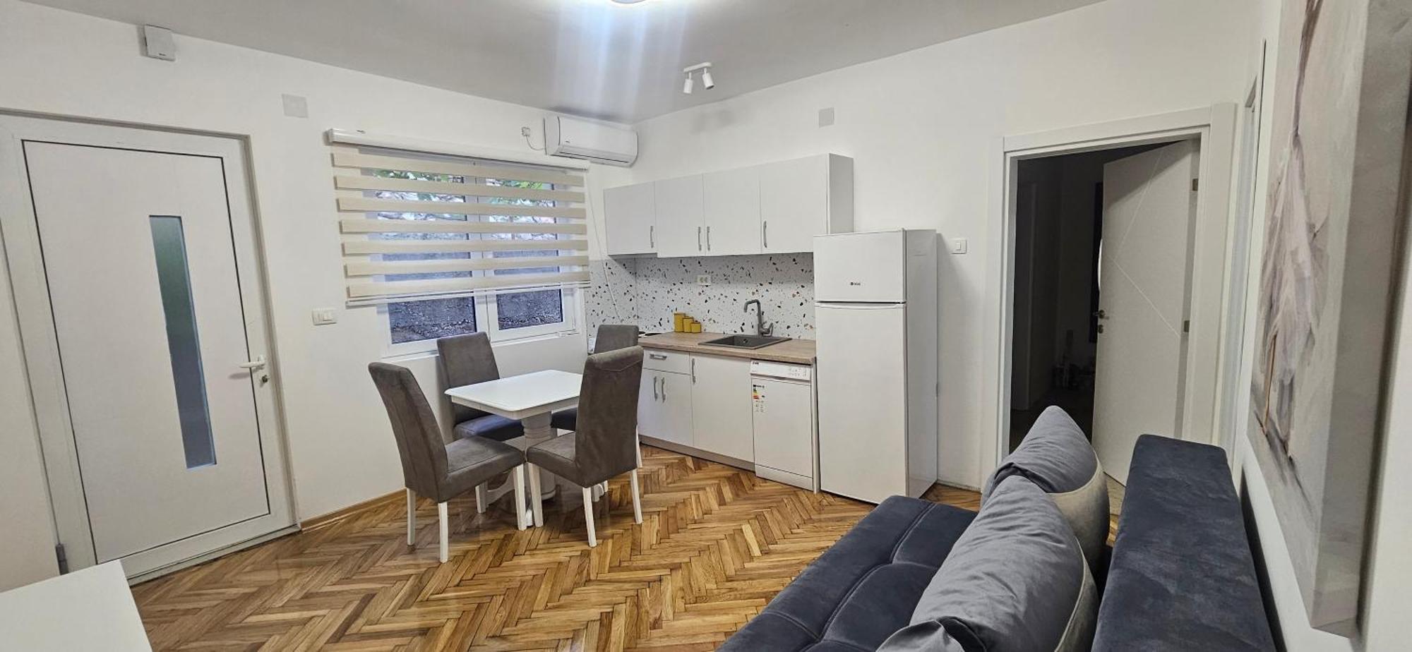 Dika Apartment บาร์ ภายนอก รูปภาพ